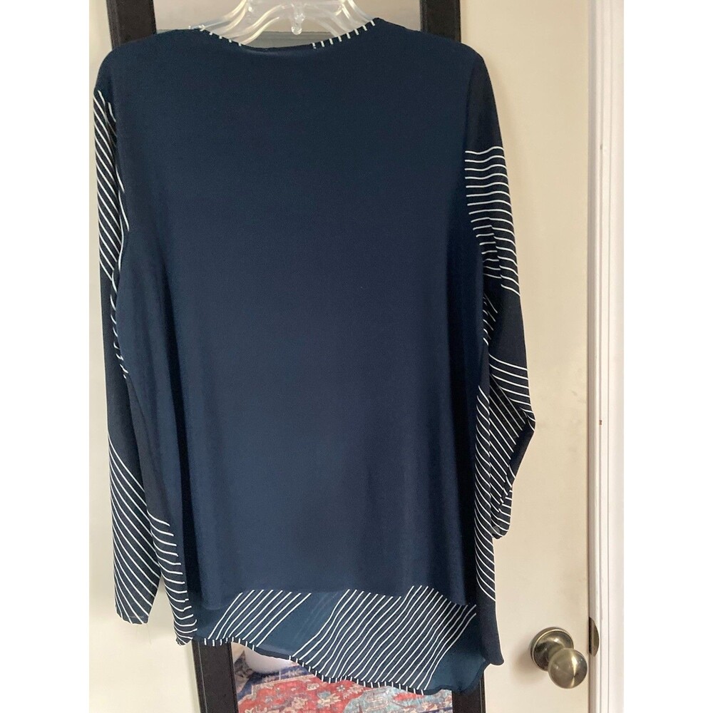 Chaus NY Top Medium Black White Striped Asymmetrical Front Zip Good Condition - Picture 8 of 16
